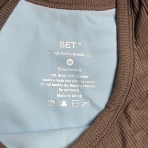 SET Active Sportbody Brown and Blue Top